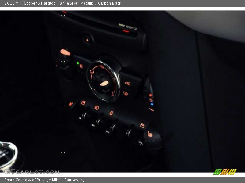 White Silver Metallic / Carbon Black 2011 Mini Cooper S Hardtop