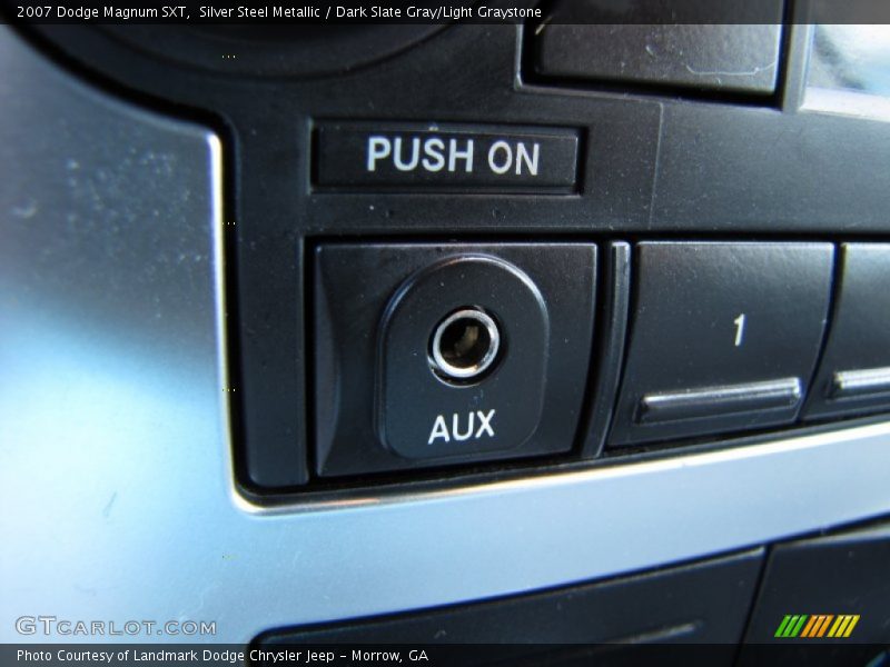 Silver Steel Metallic / Dark Slate Gray/Light Graystone 2007 Dodge Magnum SXT