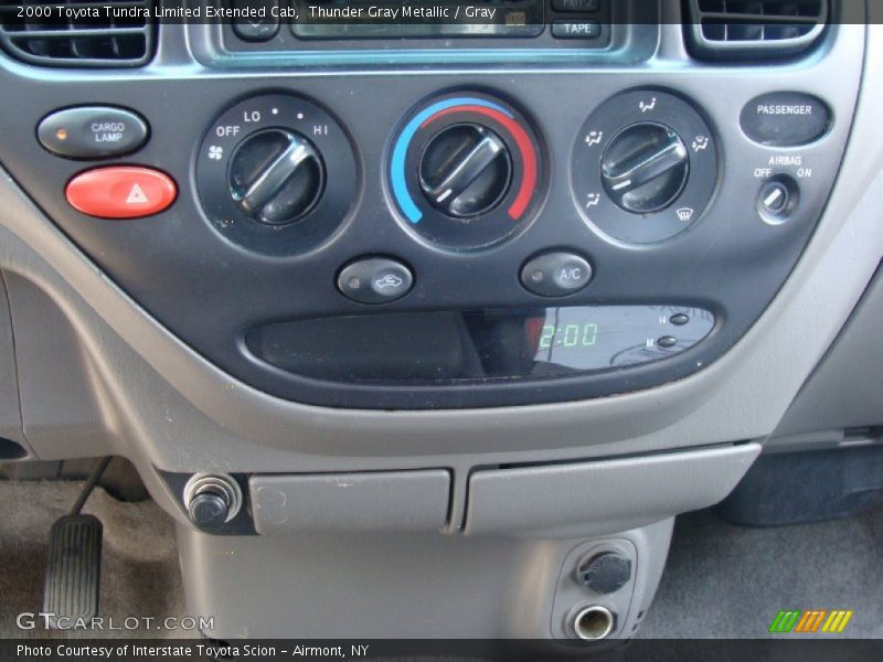 Thunder Gray Metallic / Gray 2000 Toyota Tundra Limited Extended Cab