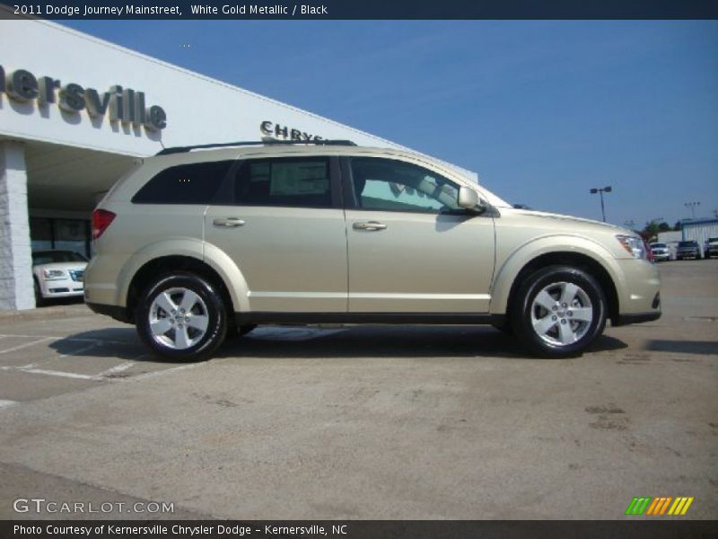 White Gold Metallic / Black 2011 Dodge Journey Mainstreet