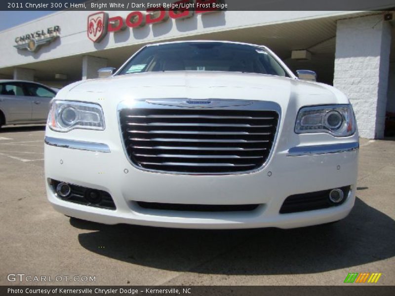 Bright White / Dark Frost Beige/Light Frost Beige 2011 Chrysler 300 C Hemi