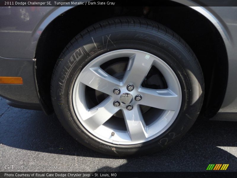 Tungsten Metallic / Dark Slate Gray 2011 Dodge Challenger SE
