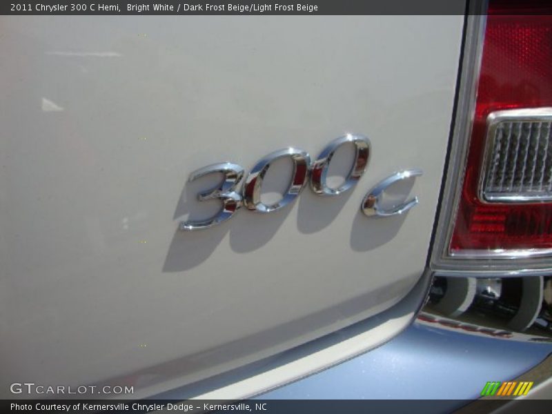 Bright White / Dark Frost Beige/Light Frost Beige 2011 Chrysler 300 C Hemi