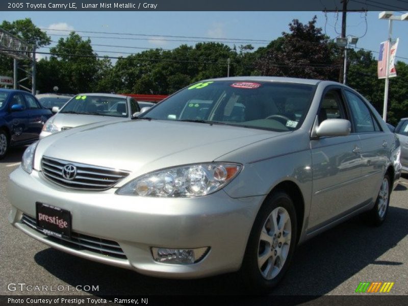 Lunar Mist Metallic / Gray 2005 Toyota Camry LE