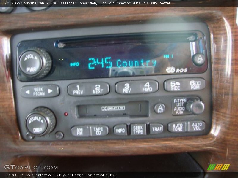 Controls of 2002 Savana Van G1500 Passenger Conversion