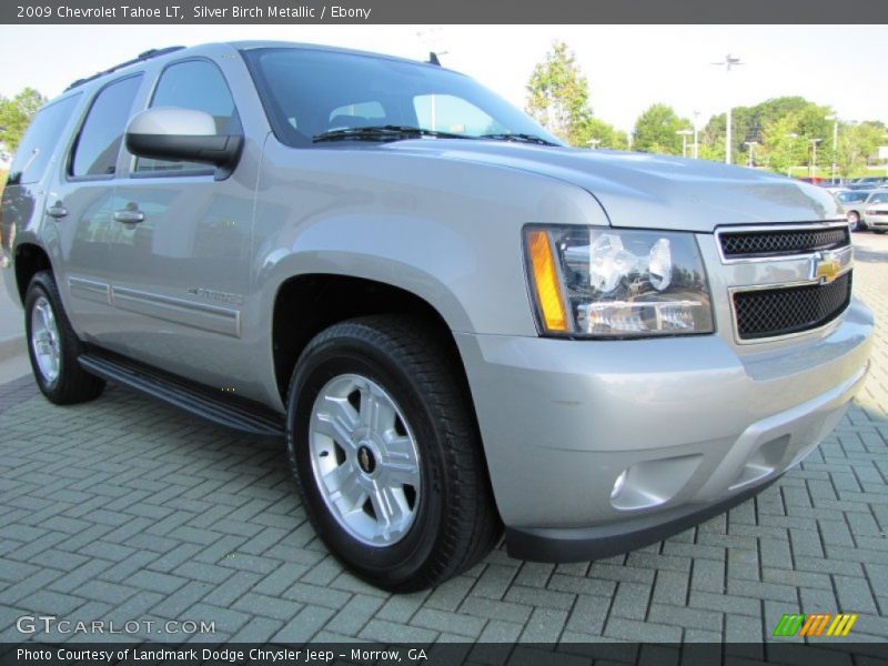 Front 3/4 View of 2009 Tahoe LT