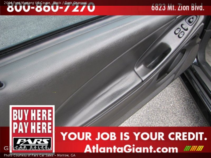 Black / Dark Charcoal 2004 Ford Mustang V6 Coupe