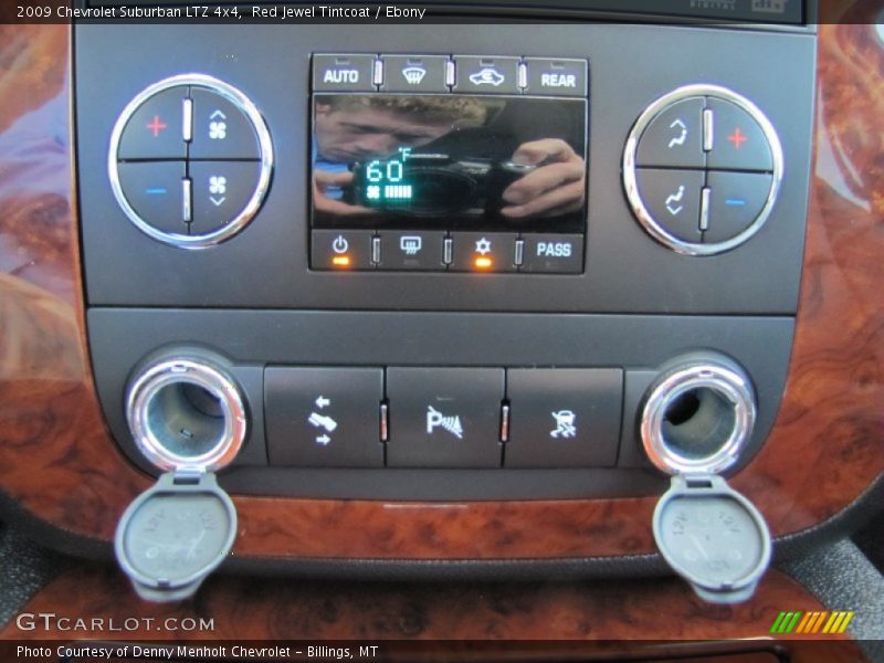 Controls of 2009 Suburban LTZ 4x4