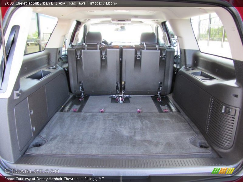  2009 Suburban LTZ 4x4 Trunk