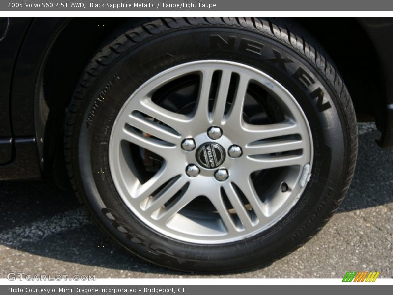 Black Sapphire Metallic / Taupe/Light Taupe 2005 Volvo S60 2.5T AWD