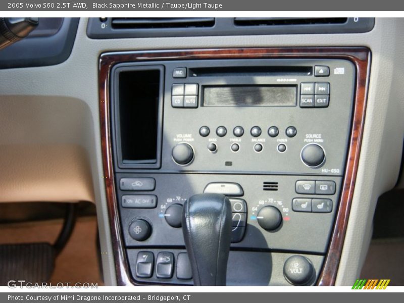 Black Sapphire Metallic / Taupe/Light Taupe 2005 Volvo S60 2.5T AWD