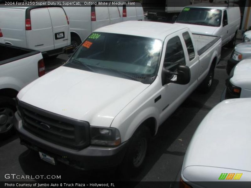 Oxford White / Medium Flint 2004 Ford F250 Super Duty XL SuperCab