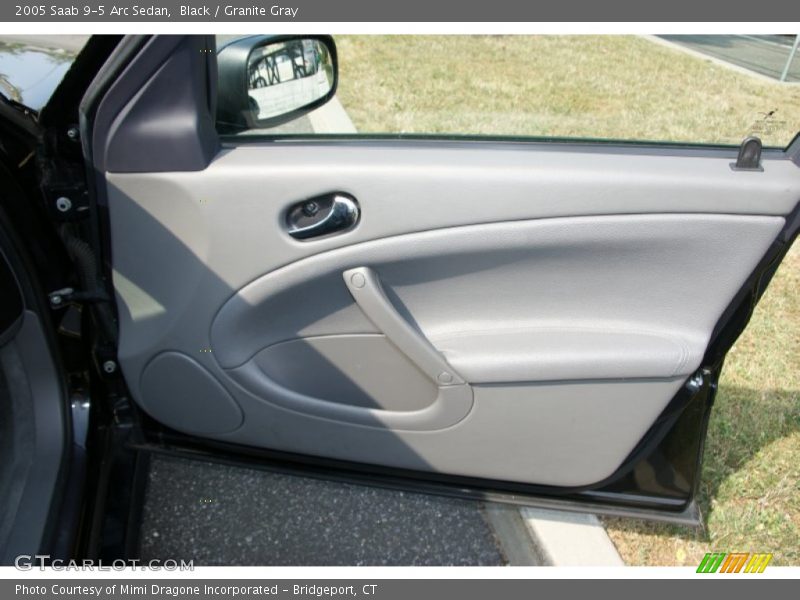 Black / Granite Gray 2005 Saab 9-5 Arc Sedan