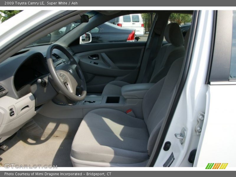 Super White / Ash 2009 Toyota Camry LE