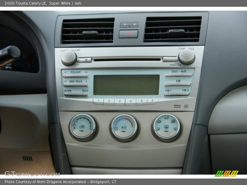 Super White / Ash 2009 Toyota Camry LE