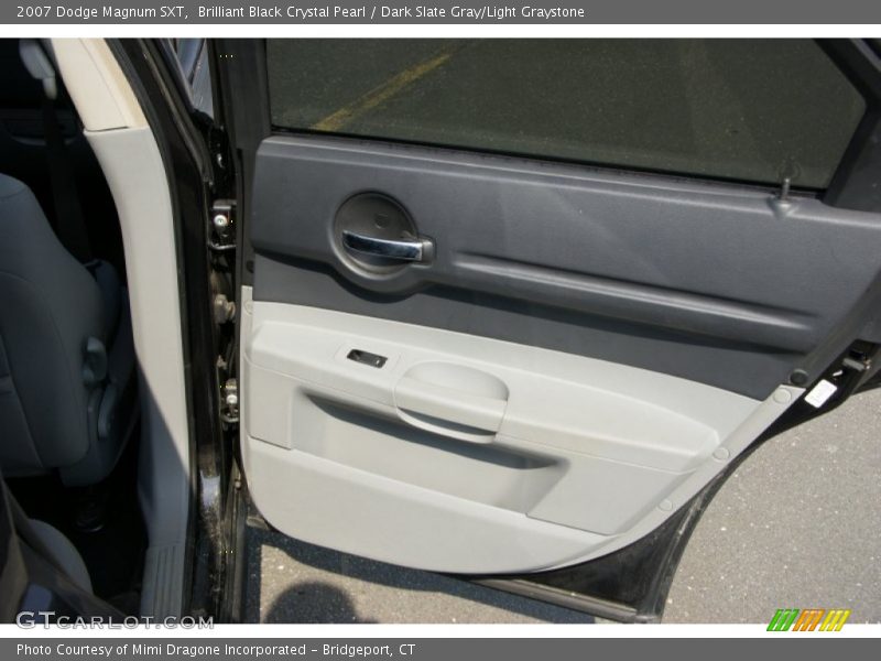 Brilliant Black Crystal Pearl / Dark Slate Gray/Light Graystone 2007 Dodge Magnum SXT
