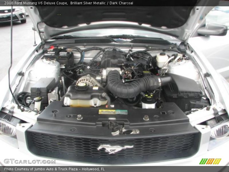 Brilliant Silver Metallic / Dark Charcoal 2008 Ford Mustang V6 Deluxe Coupe
