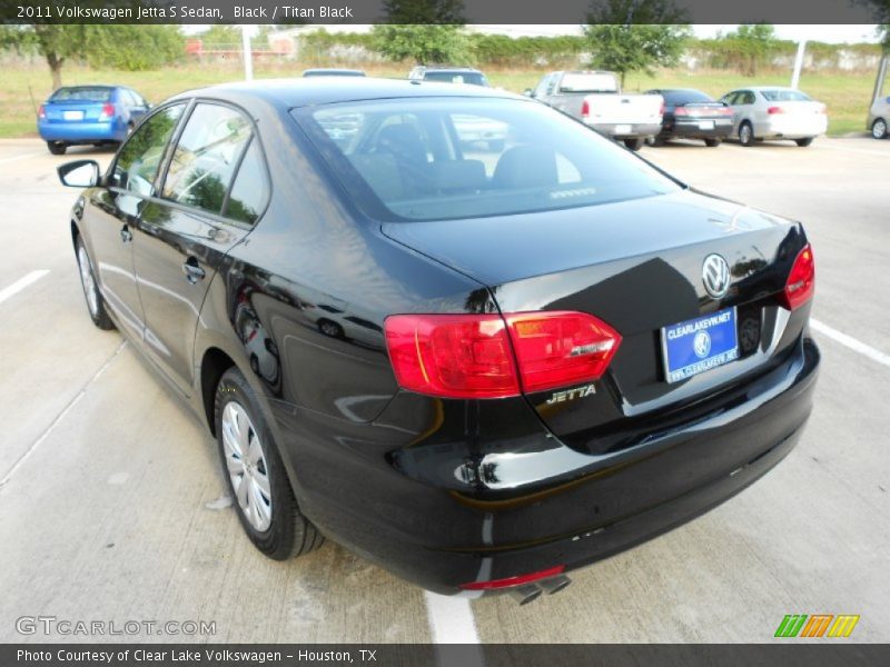 Black / Titan Black 2011 Volkswagen Jetta S Sedan