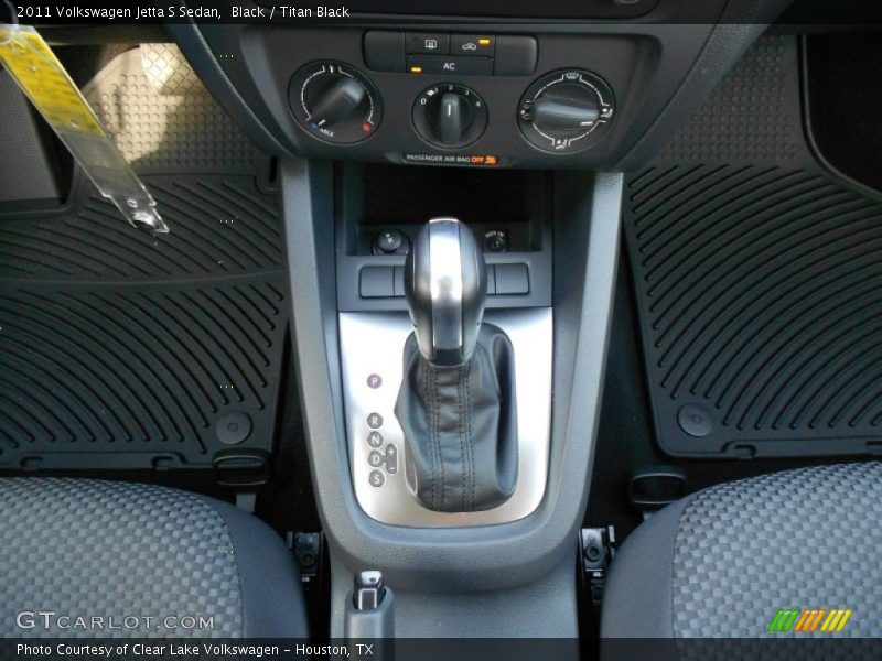 Black / Titan Black 2011 Volkswagen Jetta S Sedan