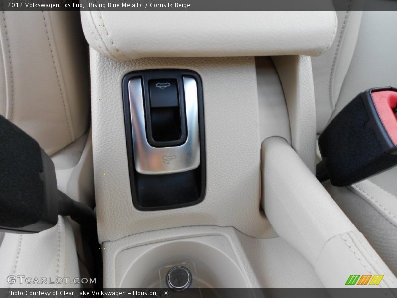 Rising Blue Metallic / Cornsilk Beige 2012 Volkswagen Eos Lux