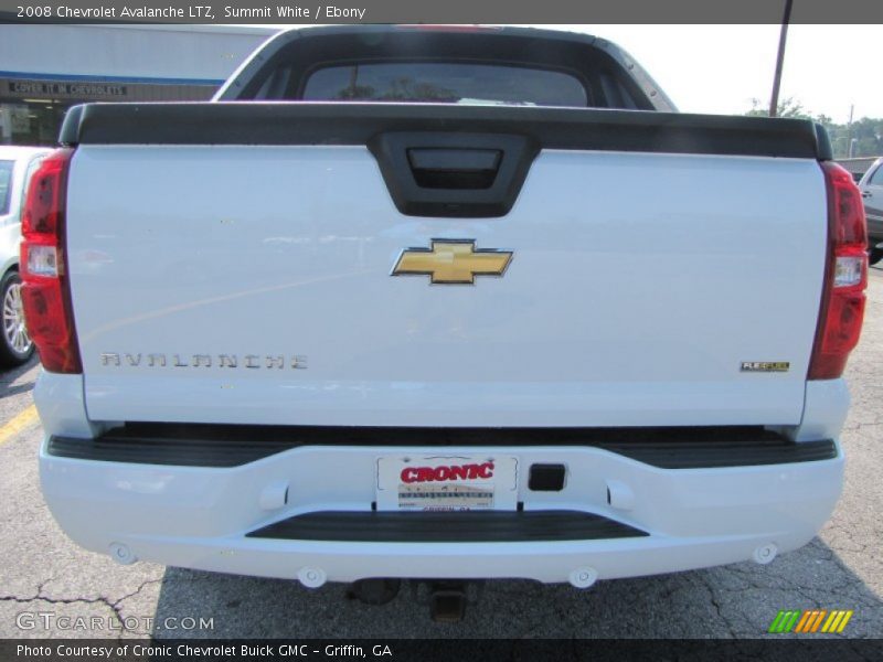 Summit White / Ebony 2008 Chevrolet Avalanche LTZ