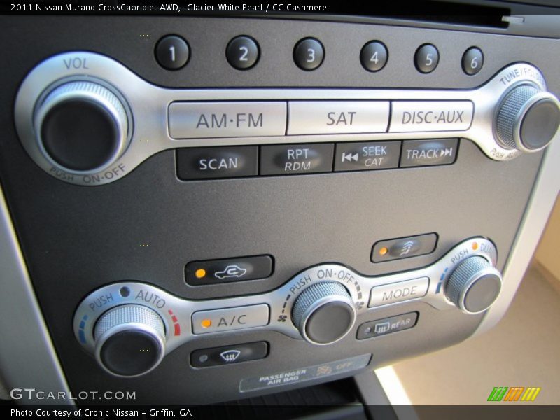 Controls of 2011 Murano CrossCabriolet AWD