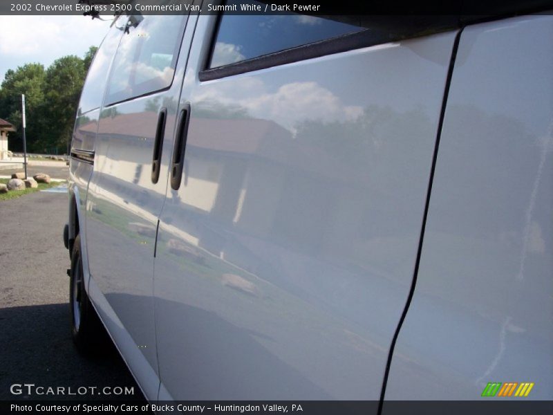 Summit White / Dark Pewter 2002 Chevrolet Express 2500 Commercial Van