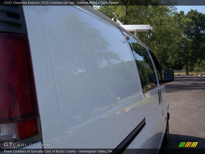 Summit White / Dark Pewter 2002 Chevrolet Express 2500 Commercial Van