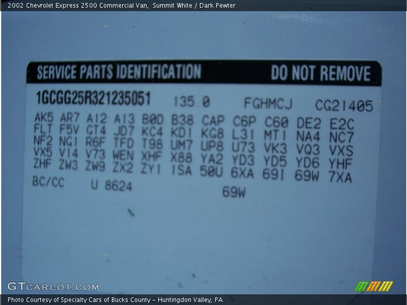Summit White / Dark Pewter 2002 Chevrolet Express 2500 Commercial Van