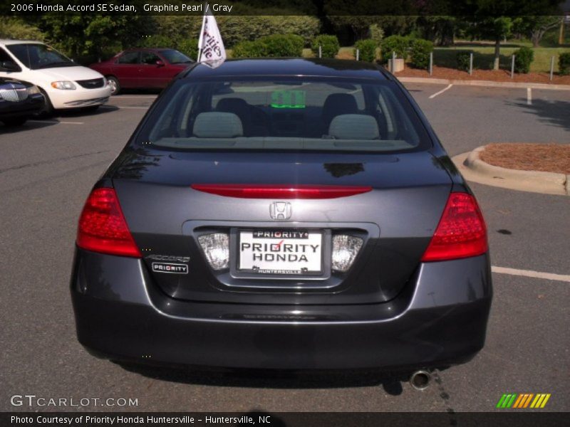 Graphite Pearl / Gray 2006 Honda Accord SE Sedan