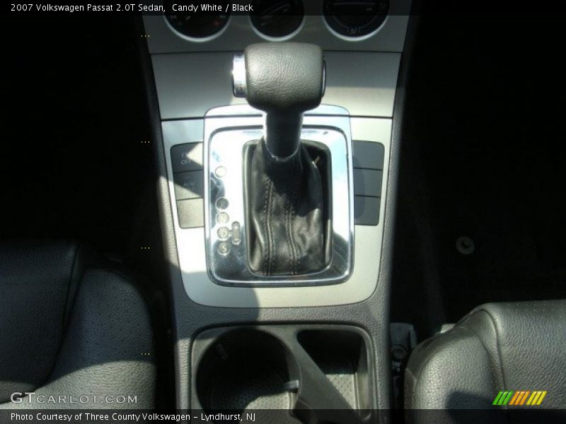 Candy White / Black 2007 Volkswagen Passat 2.0T Sedan