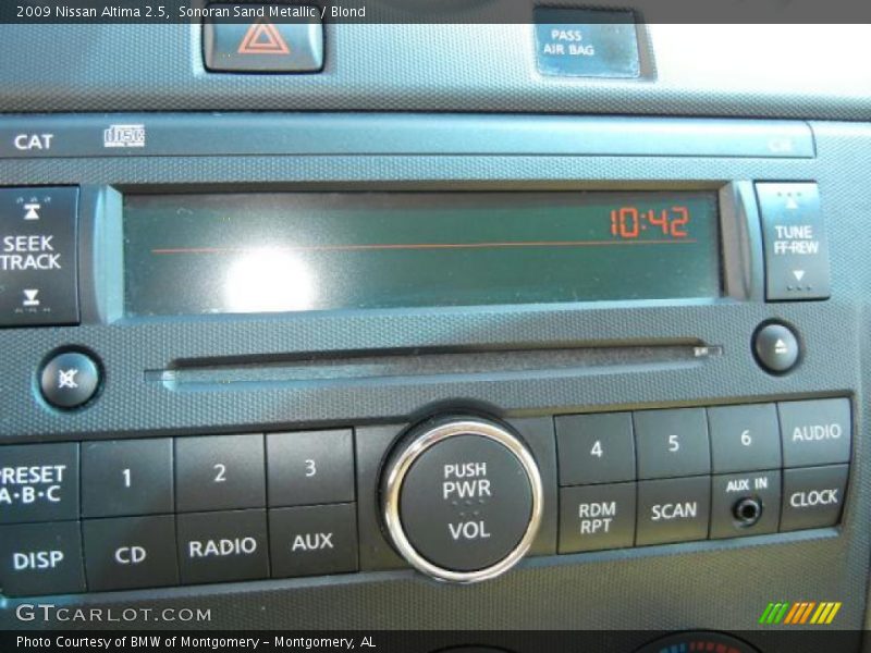 Sonoran Sand Metallic / Blond 2009 Nissan Altima 2.5