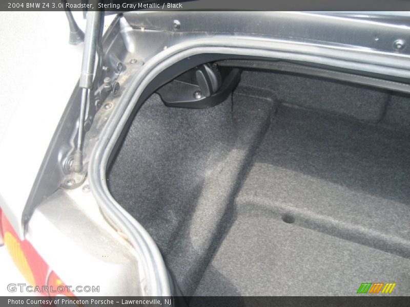  2004 Z4 3.0i Roadster Trunk