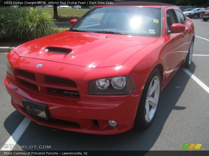 Front 3/4 View of 2010 Charger SRT8