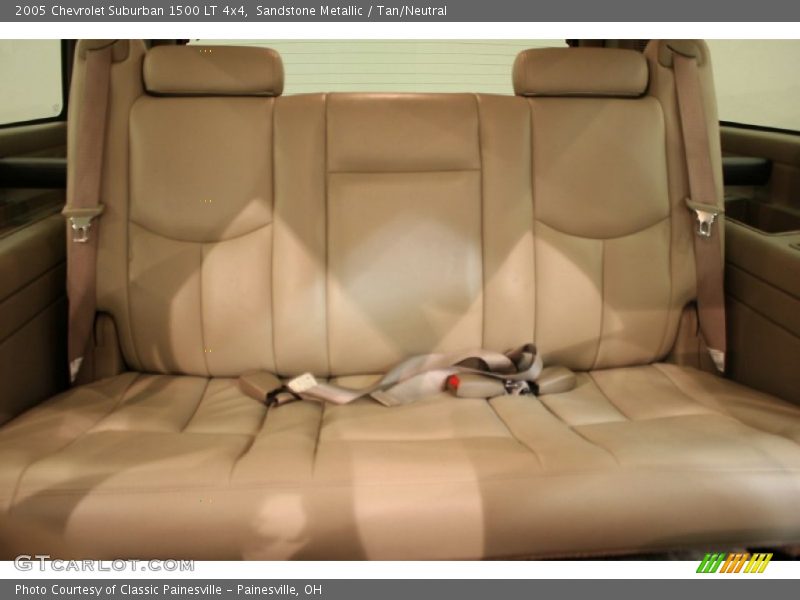 Sandstone Metallic / Tan/Neutral 2005 Chevrolet Suburban 1500 LT 4x4