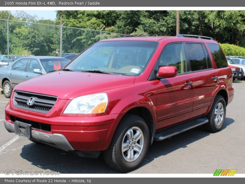 Front 3/4 View of 2005 Pilot EX-L 4WD