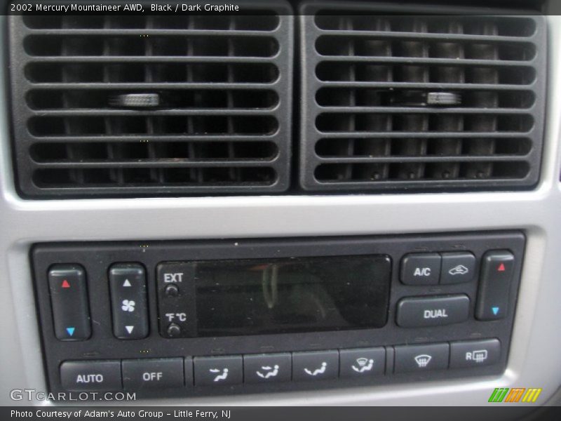 Black / Dark Graphite 2002 Mercury Mountaineer AWD