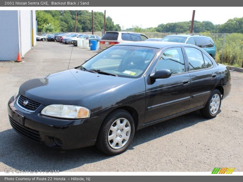 Blackout Black / Sand 2001 Nissan Sentra GXE