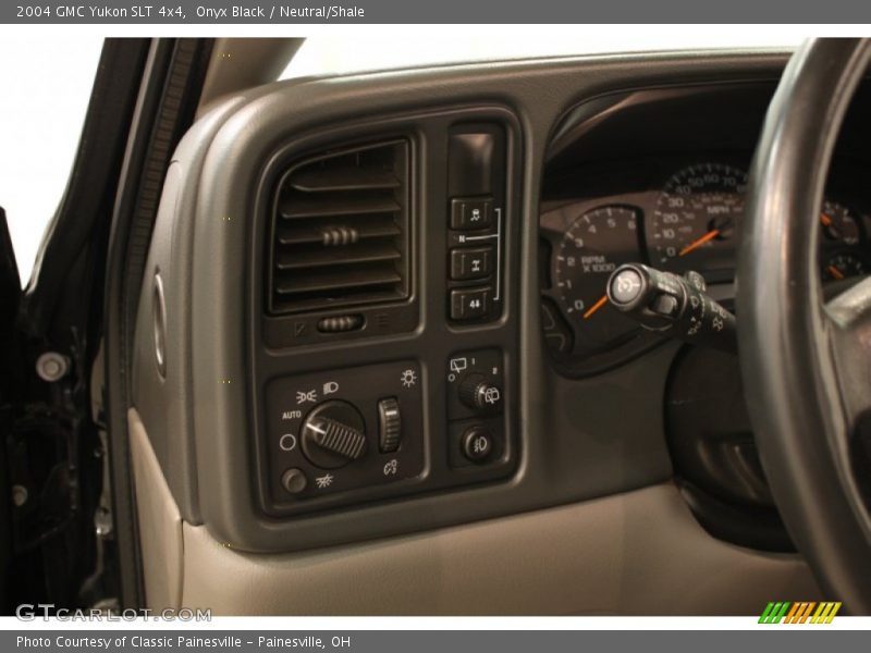 Onyx Black / Neutral/Shale 2004 GMC Yukon SLT 4x4