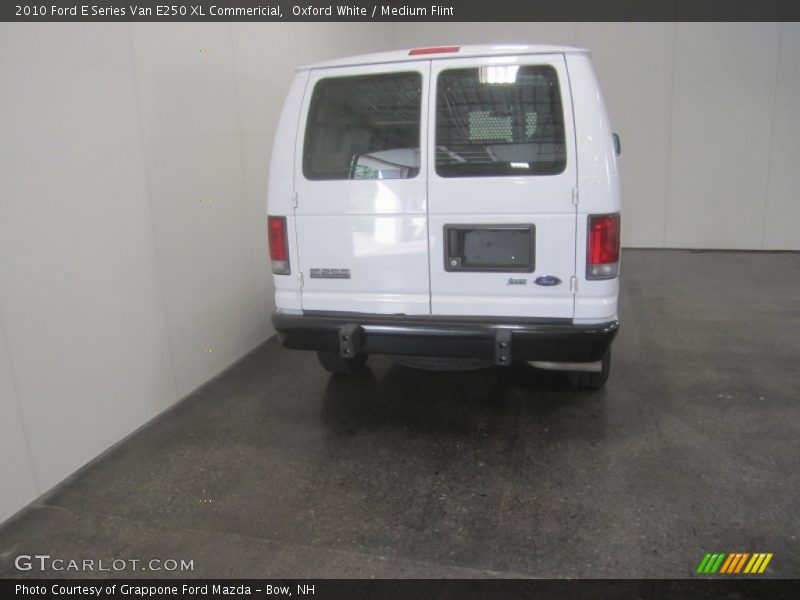 Oxford White / Medium Flint 2010 Ford E Series Van E250 XL Commericial