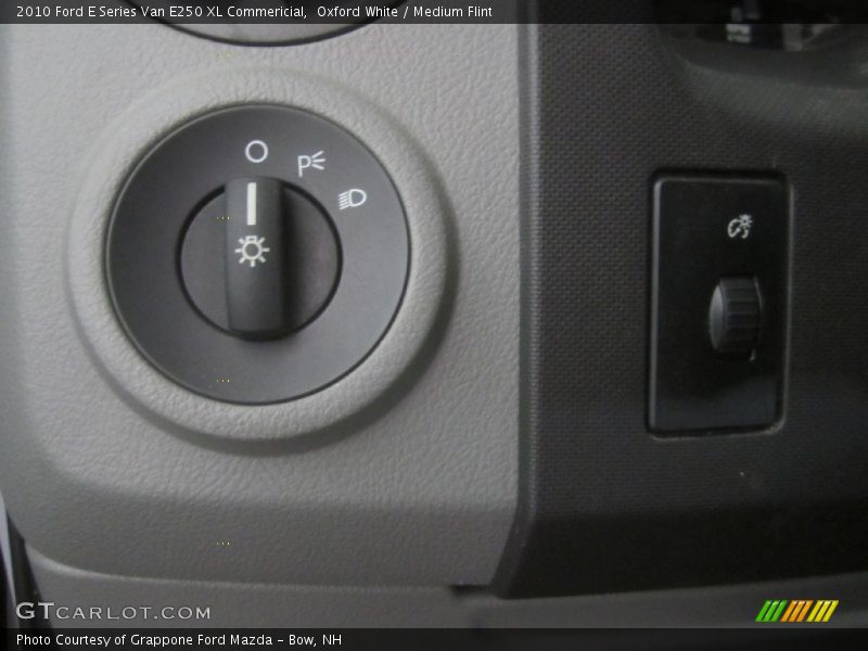 Oxford White / Medium Flint 2010 Ford E Series Van E250 XL Commericial