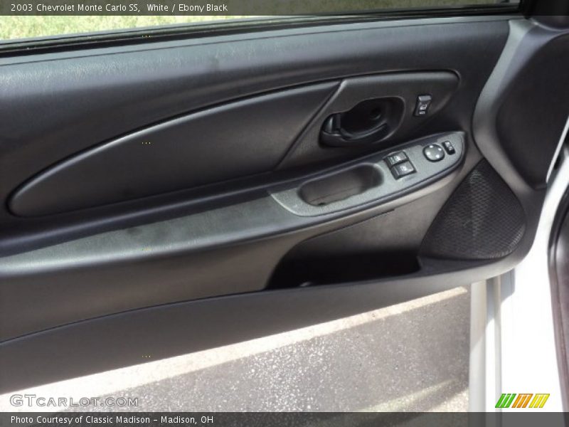 White / Ebony Black 2003 Chevrolet Monte Carlo SS