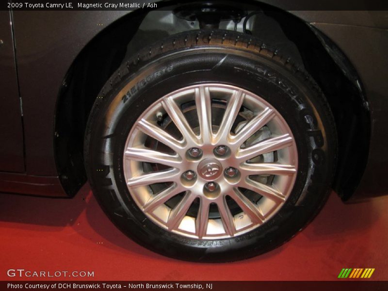 Magnetic Gray Metallic / Ash 2009 Toyota Camry LE