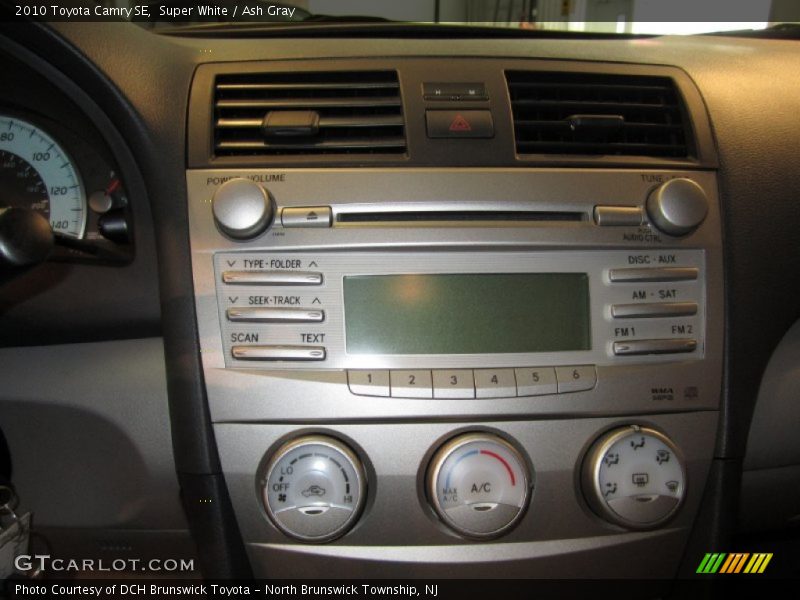 Super White / Ash Gray 2010 Toyota Camry SE