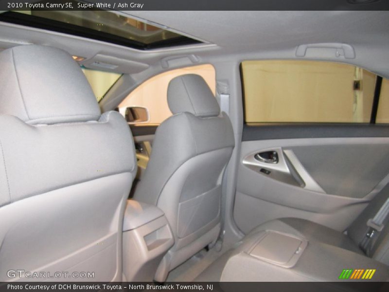 Super White / Ash Gray 2010 Toyota Camry SE