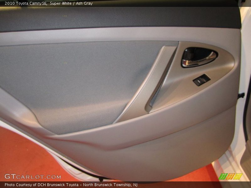 Super White / Ash Gray 2010 Toyota Camry SE