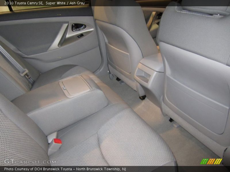 Super White / Ash Gray 2010 Toyota Camry SE