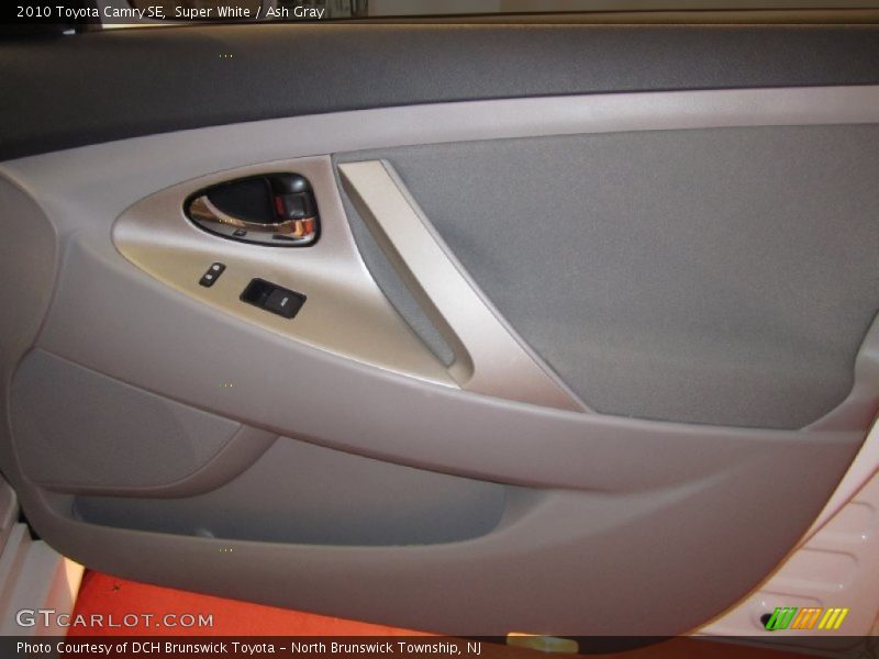 Super White / Ash Gray 2010 Toyota Camry SE