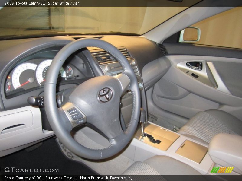 Super White / Ash 2009 Toyota Camry SE