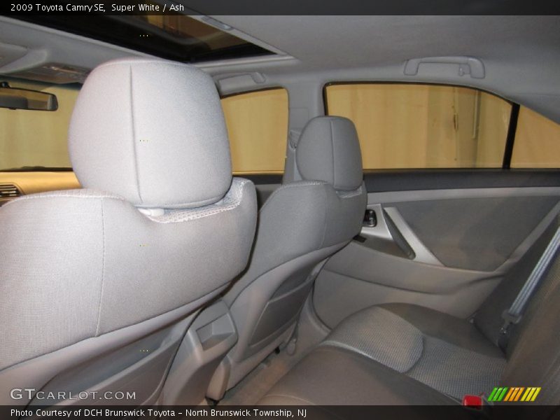 Super White / Ash 2009 Toyota Camry SE